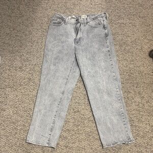 Universal Thread Light Gray Straight Leg Jeans